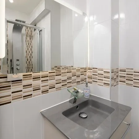 2 Centre De Congres Apartamento